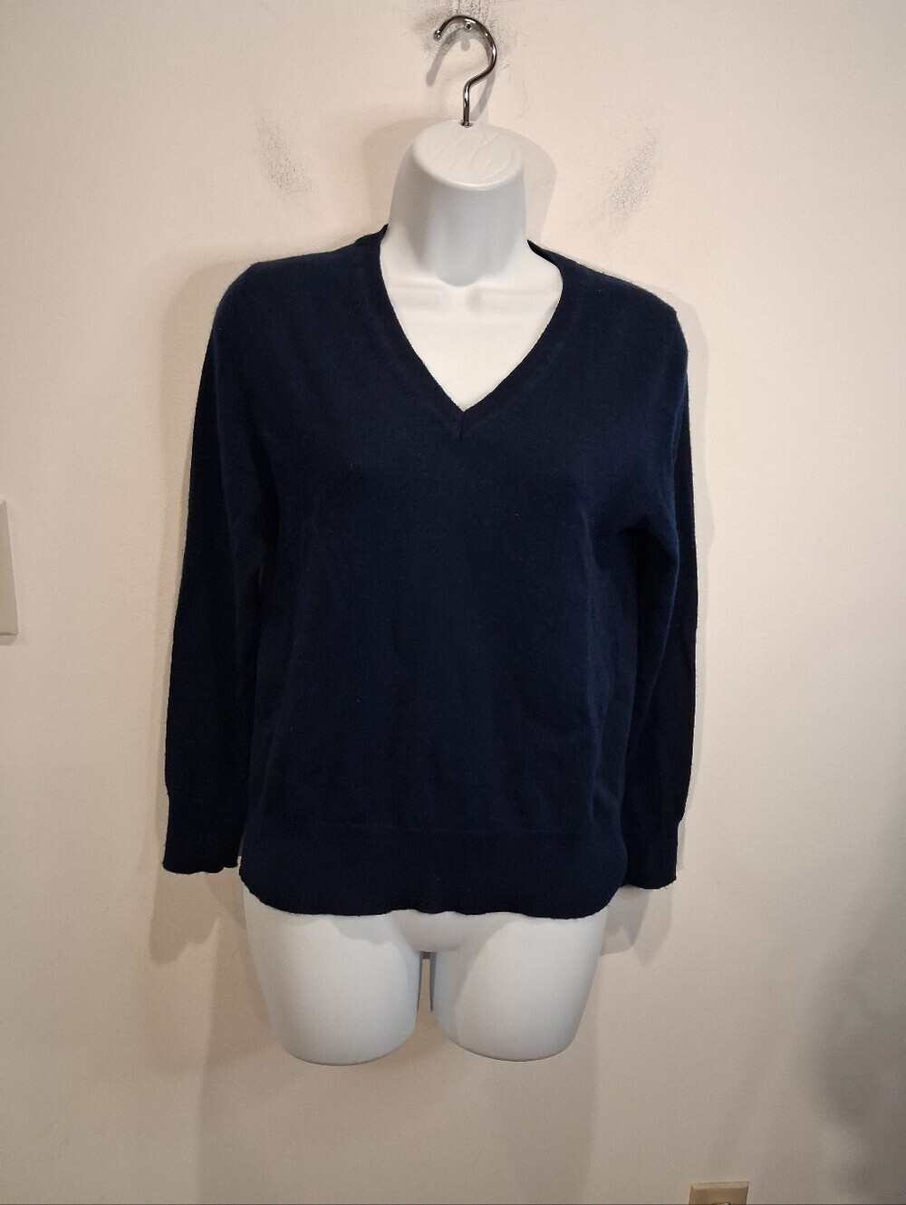 Quince Size Xs Soft Cozy Merino Wool Navy Vneck Sweter